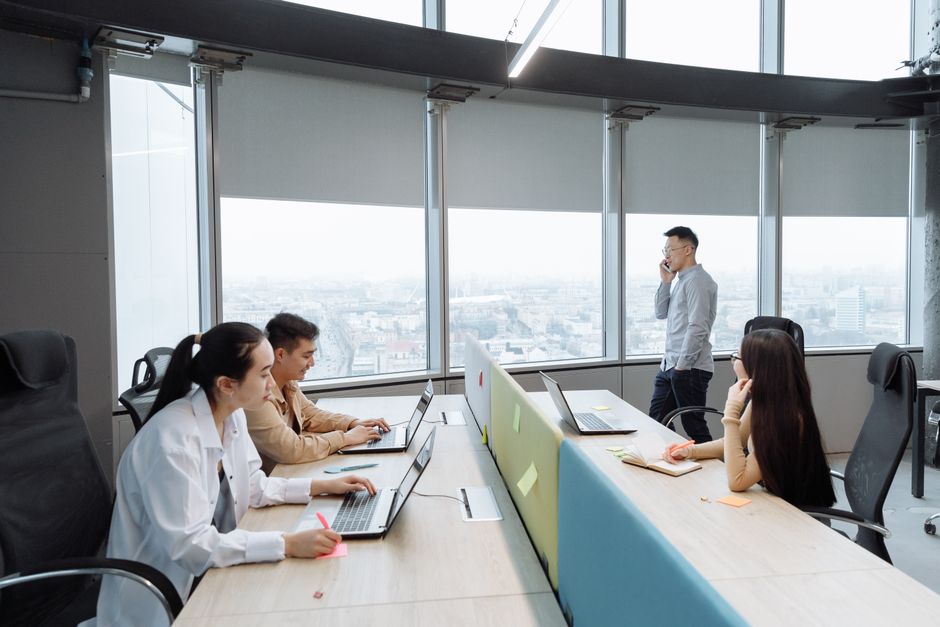 休職社員のシステムに会社はアクセスできる？